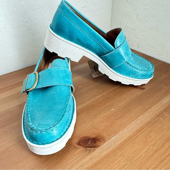NEW BORN Contessa Turquoise Leather Buckle Platform Loafer Women’s Size 9.5 - Picture 4 of 10